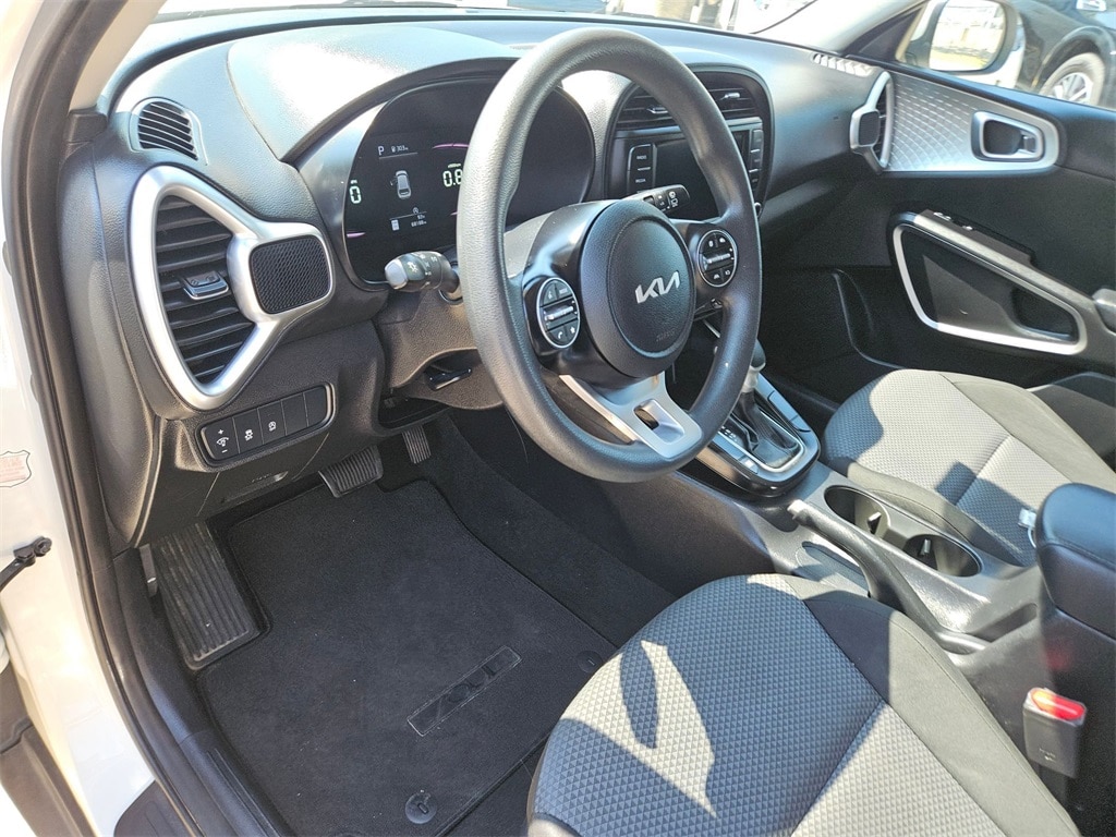 Thumbnail: 2023 Kia Soul - 15
