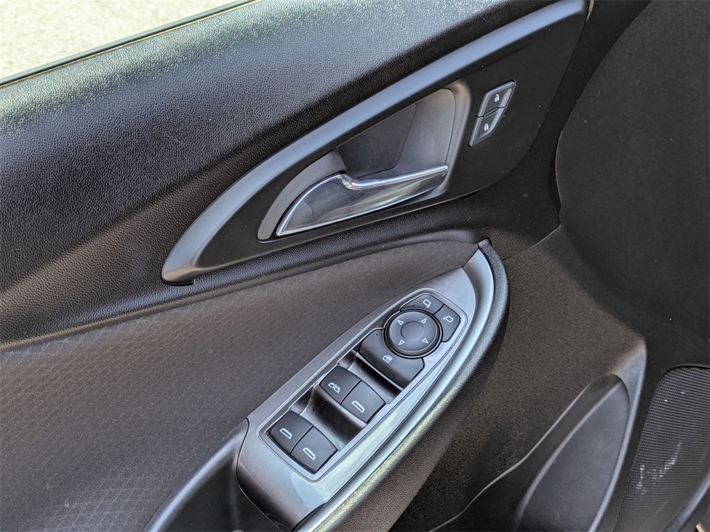 Thumbnail: 2023 Chevrolet Malibu - 13