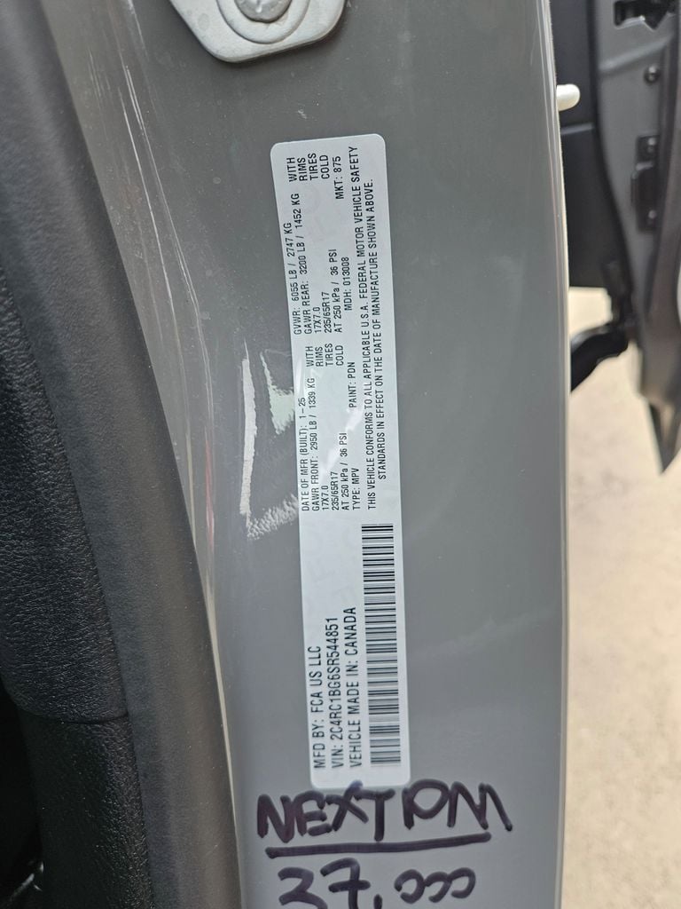 Thumbnail: 2025 Chrysler Pacifica - 28