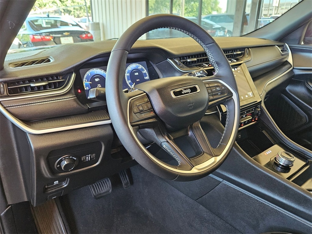 Thumbnail: 2024 Jeep Grand Cherokee L - 15