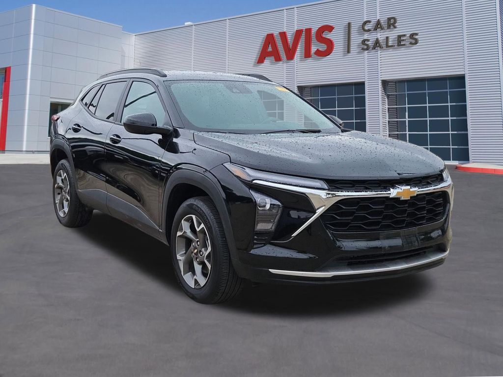 Thumbnail: 2025 Chevrolet Trax - 9