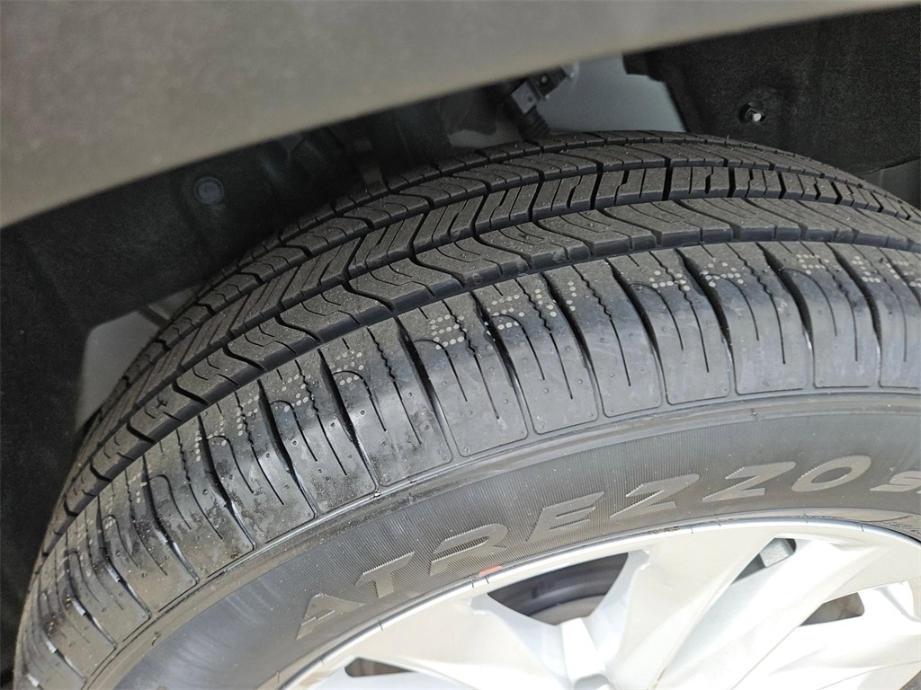 Thumbnail: 2025 Toyota Corolla Cross - 28