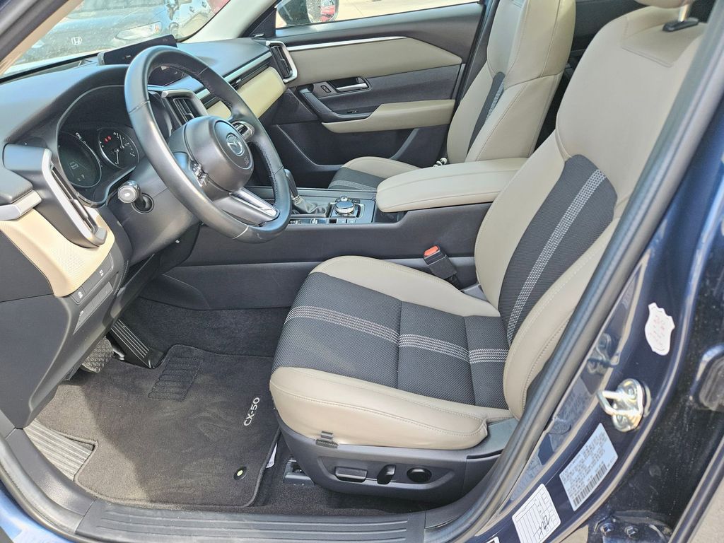 Thumbnail: 2025 Mazda CX-50 - 11