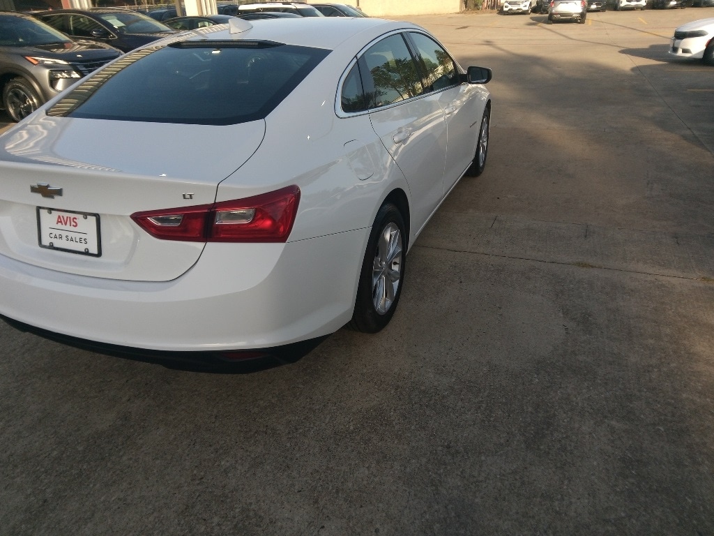 Thumbnail: 2023 Chevrolet Malibu - 6