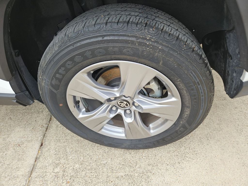 Thumbnail: 2025 Toyota RAV4 - 25