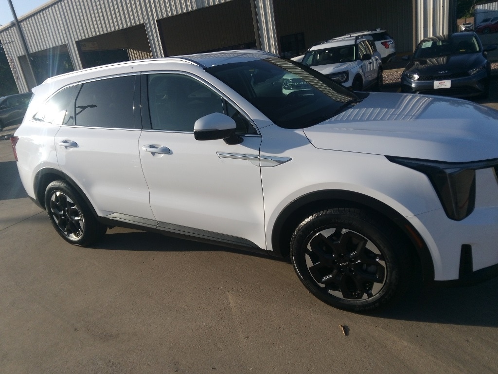 Thumbnail: 2024 Kia Sorento - 8