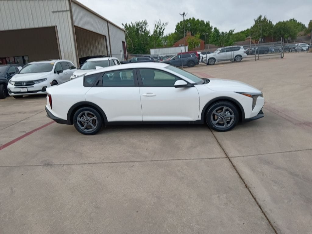 Thumbnail: 2025 Kia K4 - 7