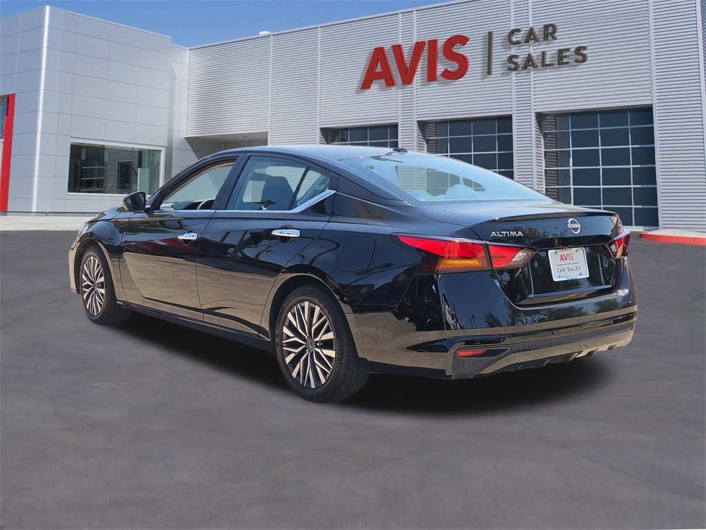 Thumbnail: 2024 Nissan Altima - 10