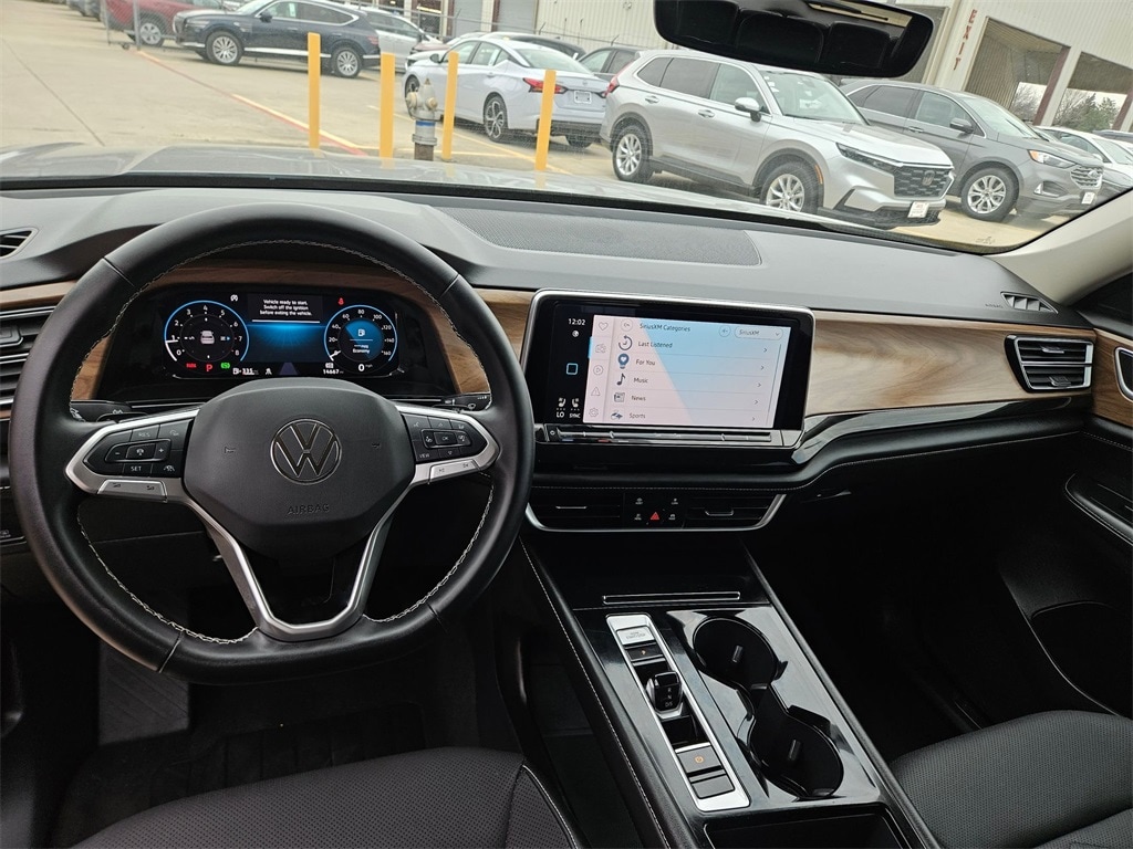 Thumbnail: 2025 Volkswagen Atlas - 16