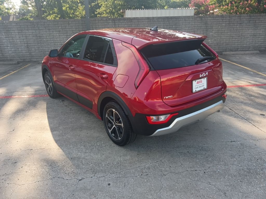 Thumbnail: 2025 Kia Niro - 8