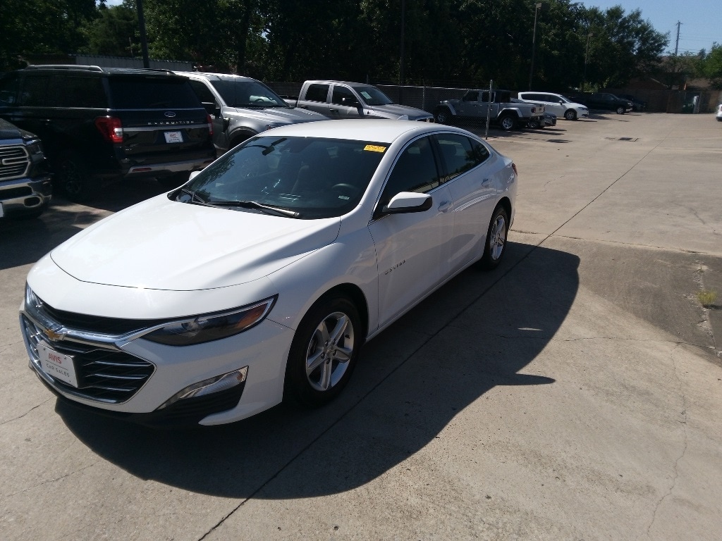 Thumbnail: 2023 Chevrolet Malibu - 1