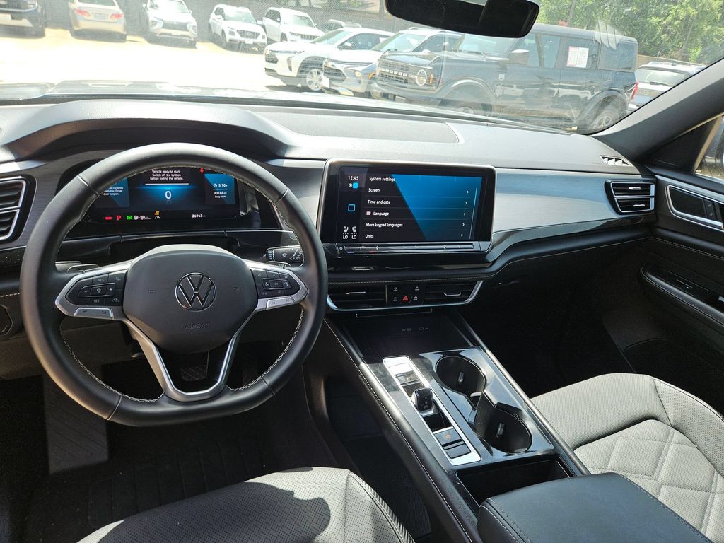 Thumbnail: 2025 Volkswagen Atlas - 16
