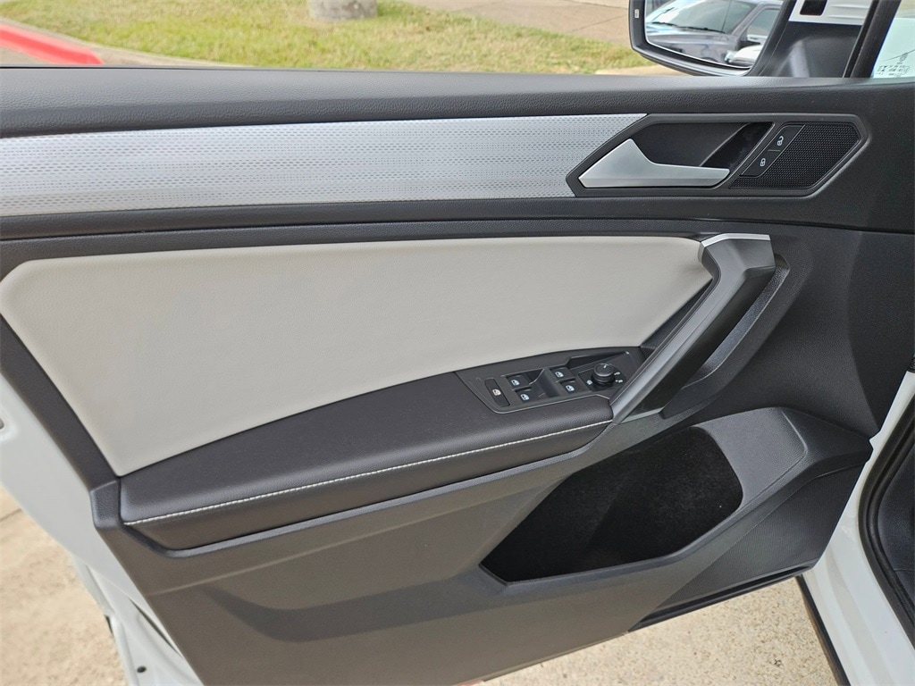 Thumbnail: 2024 Volkswagen Tiguan - 13