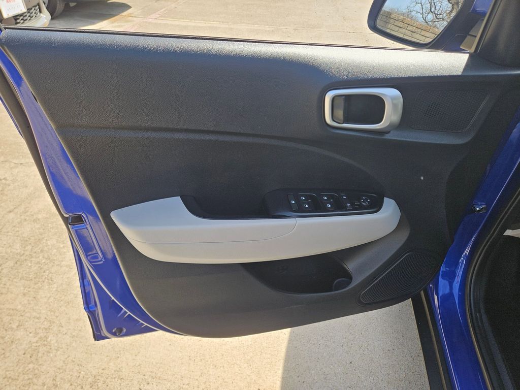 Thumbnail: 2025 Hyundai Venue - 14