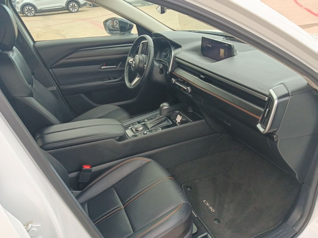 Thumbnail: 2025 Mazda CX-50 - 9