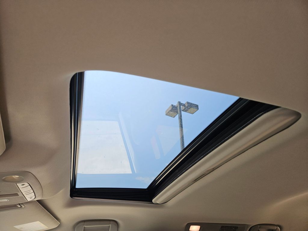 Thumbnail: 2024 INFINITI QX80 - 23