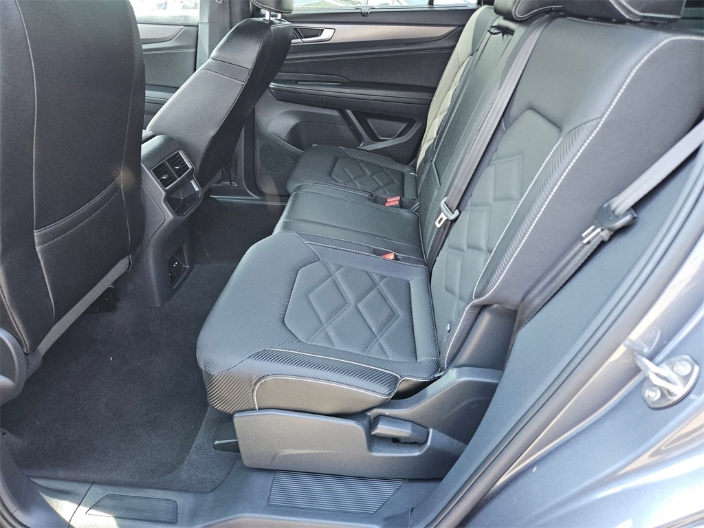 Thumbnail: 2025 Volkswagen Atlas - 26