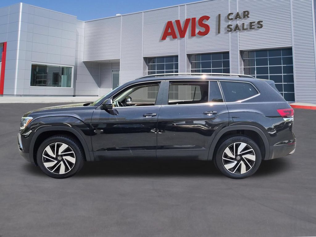 2025 Volkswagen Atlas SE w/Tech - Photo 10
