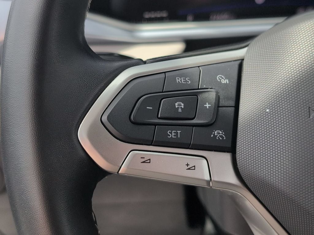 2025 Volkswagen Taos SE - Photo 20