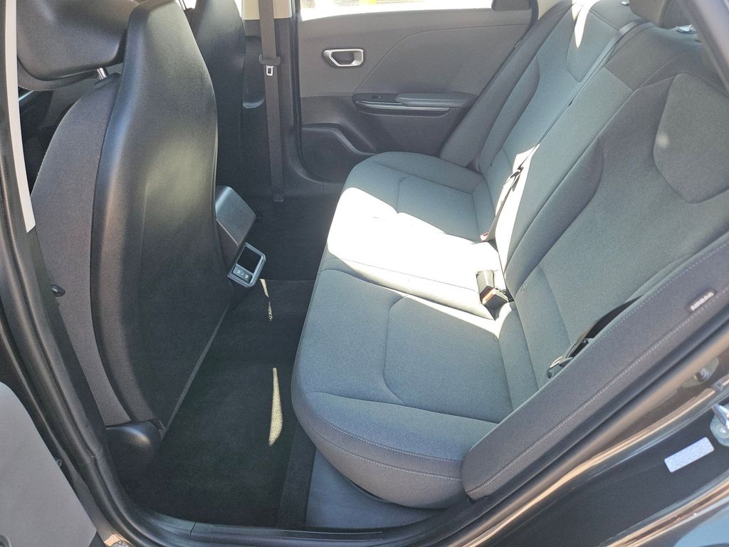 Thumbnail: 2025 Kia K4 - 26