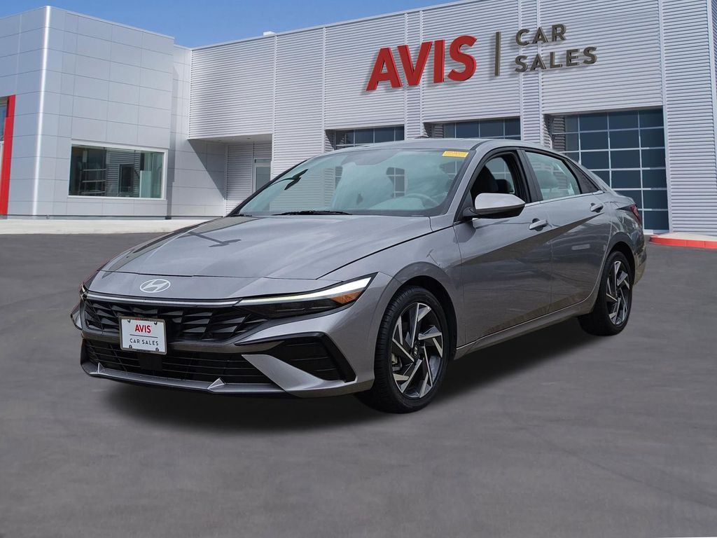2025 Hyundai Elantra 2.0 SEL Convenience IVT's photo