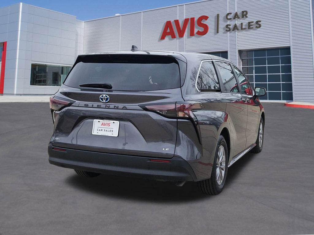 Thumbnail: 2025 Toyota Sienna - 6