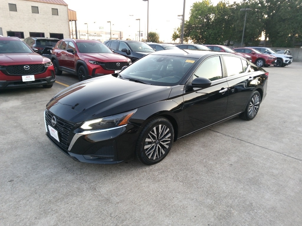 Thumbnail: 2024 Nissan Altima - 1