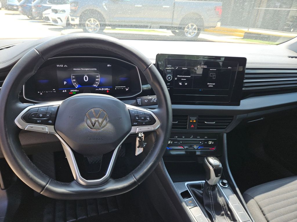 Thumbnail: 2025 Volkswagen Jetta - 17