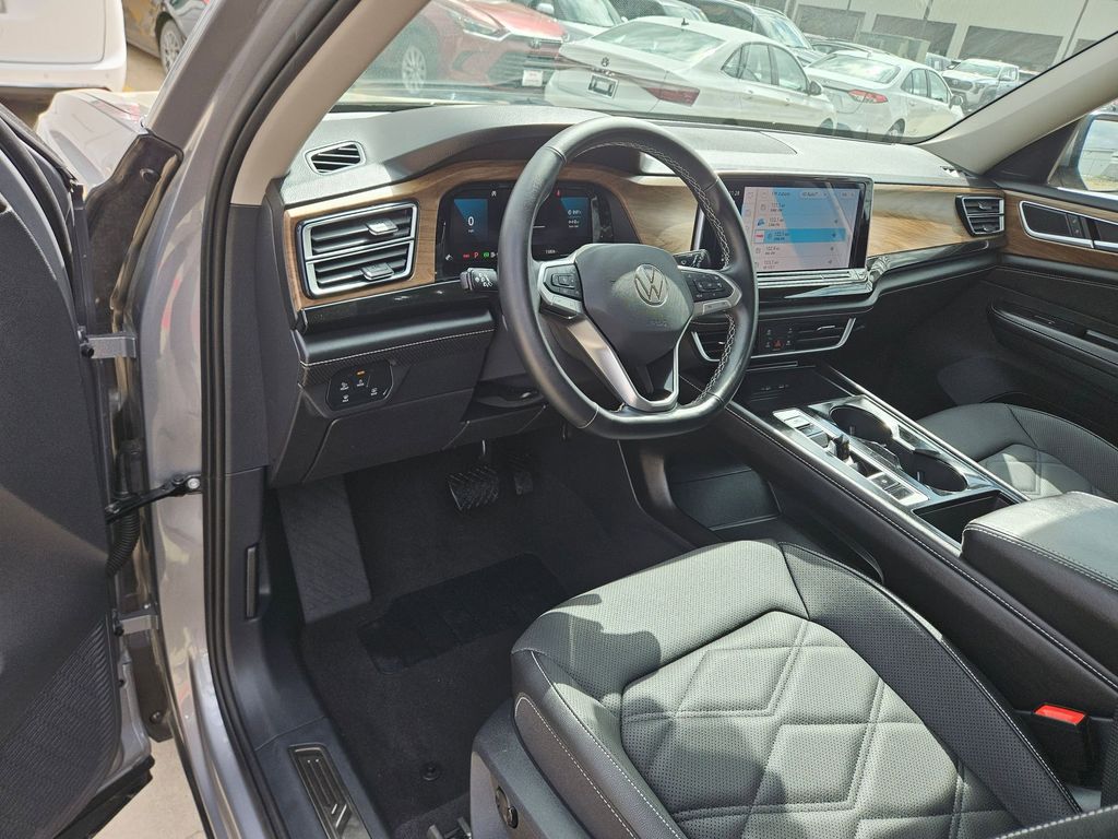 Thumbnail: 2025 Volkswagen Atlas - 13