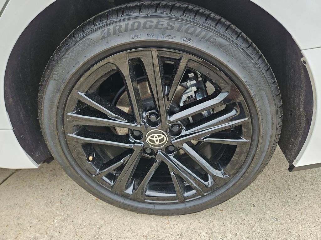 Thumbnail: 2025 Toyota Camry - 25