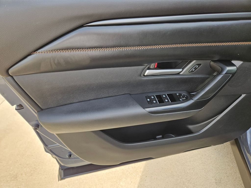 Thumbnail: 2025 Mazda CX-50 - 14