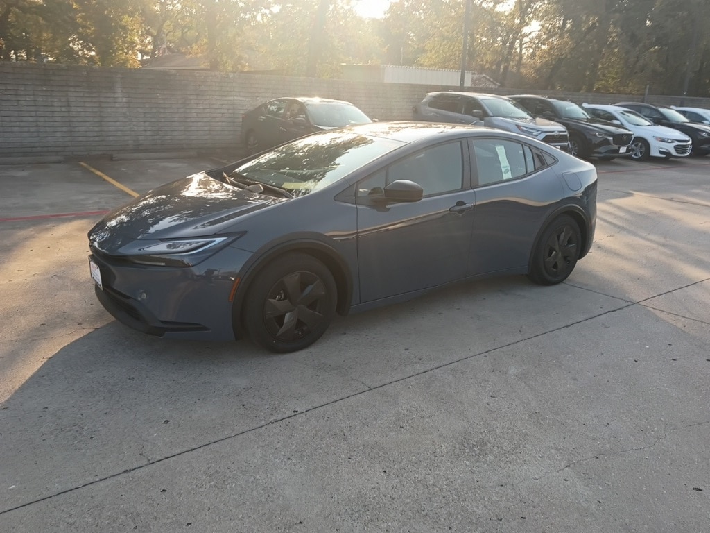 Thumbnail: 2025 Toyota Prius - 1