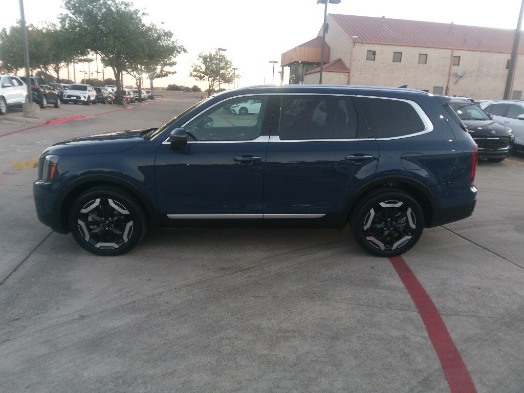 Thumbnail: 2025 Kia Telluride - 4