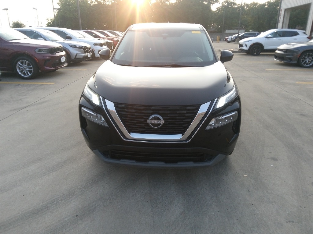 Thumbnail: 2023 Nissan Rogue - 2