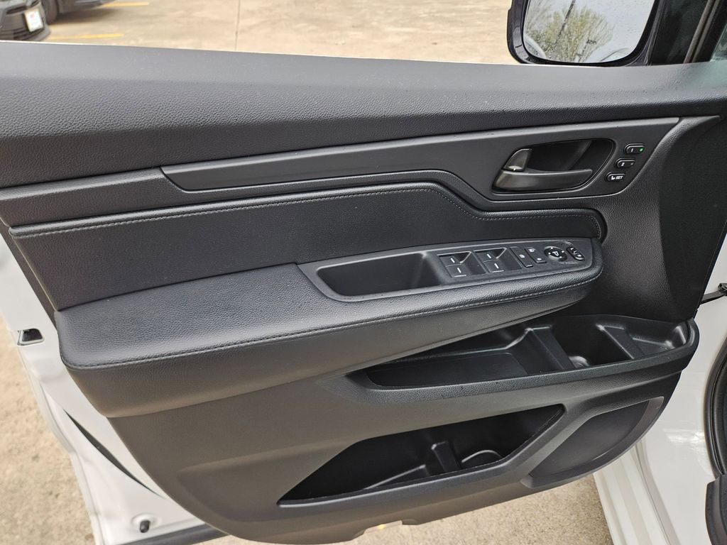 Thumbnail: 2025 Honda Odyssey - 13