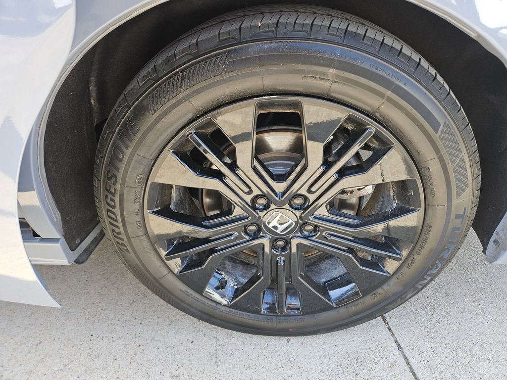 Thumbnail: 2025 Honda Odyssey - 26