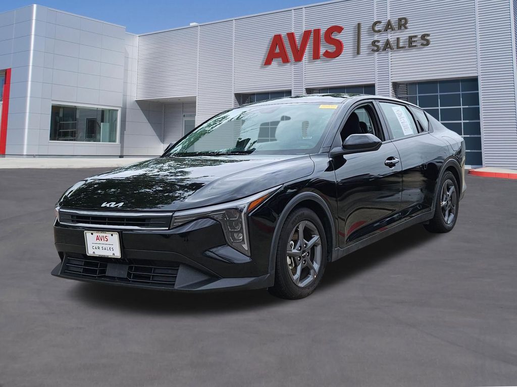 2025 Kia K4 LXS