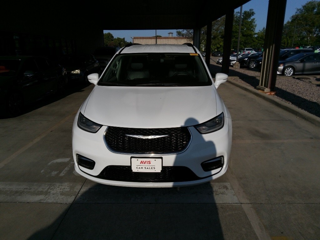 Used 2022 Chrysler Pacifica For Sale at AVIS Car Sales VIN