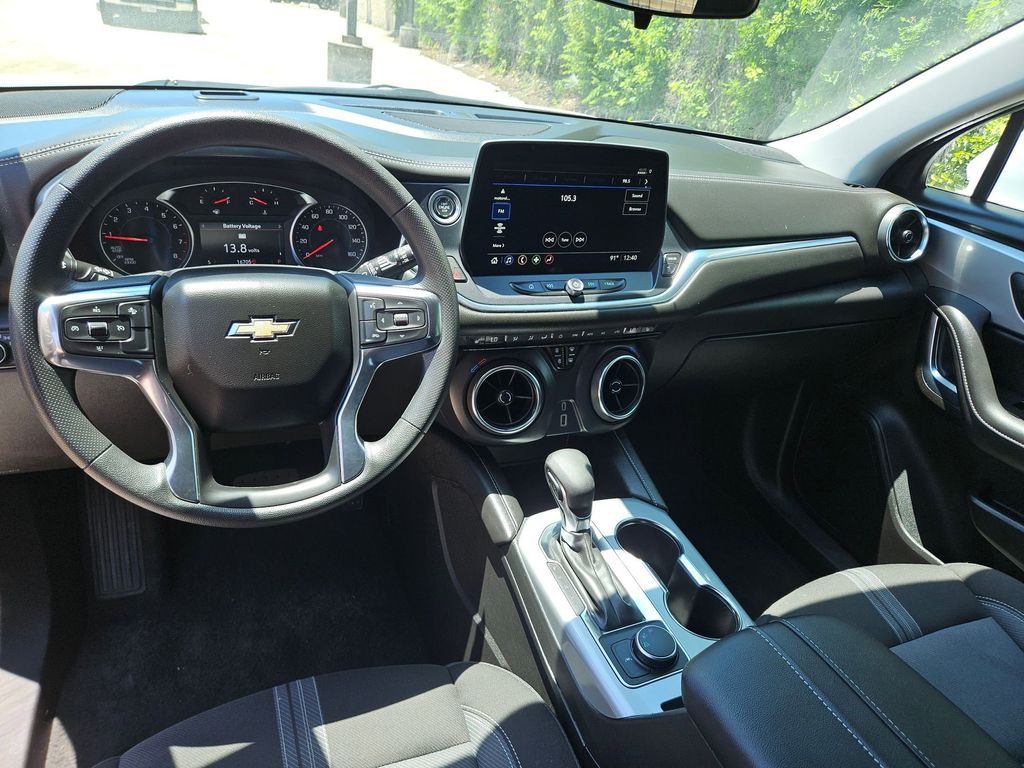 Thumbnail: 2025 Chevrolet Blazer - 16