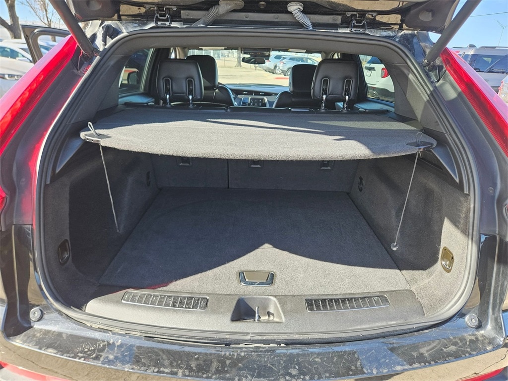 Thumbnail: 2023 Cadillac XT4 - 24