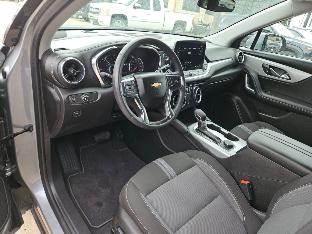 Thumbnail: 2025 Chevrolet Blazer - 13