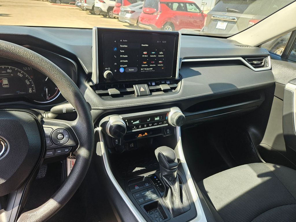 Thumbnail: 2025 Toyota RAV4 - 20