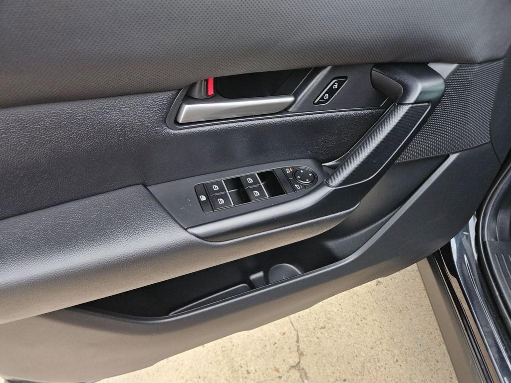 Thumbnail: 2025 Mazda CX-50 - 15