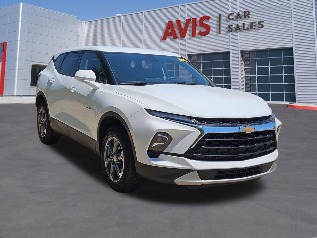 Thumbnail: 2025 Chevrolet Blazer - 9