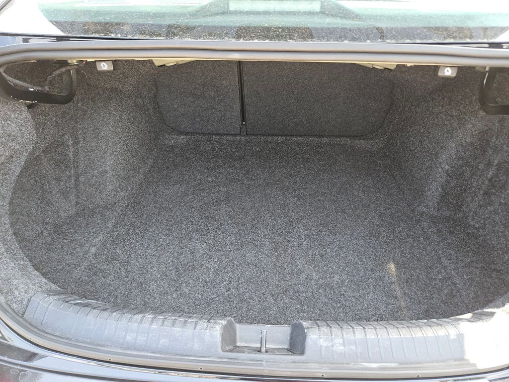 Thumbnail: 2025 Volkswagen Jetta - 24