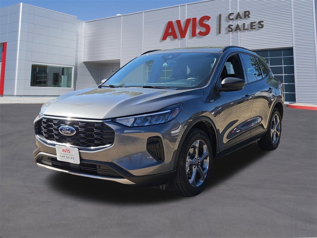 2025 Ford Escape ST-Line's photo