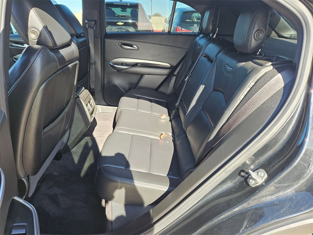 Thumbnail: 2023 Cadillac XT4 - 26