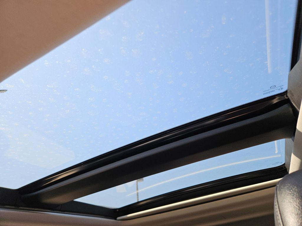 Thumbnail: 2025 Mazda CX-50 - 23