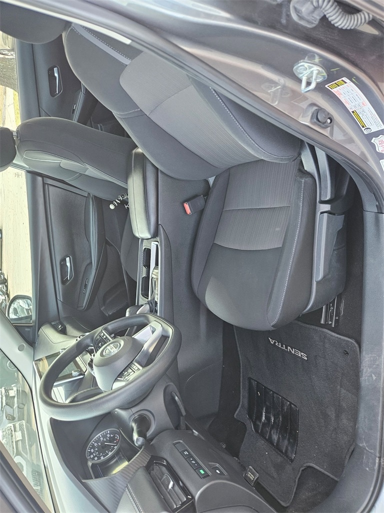 Thumbnail: 2023 Nissan Sentra - 11