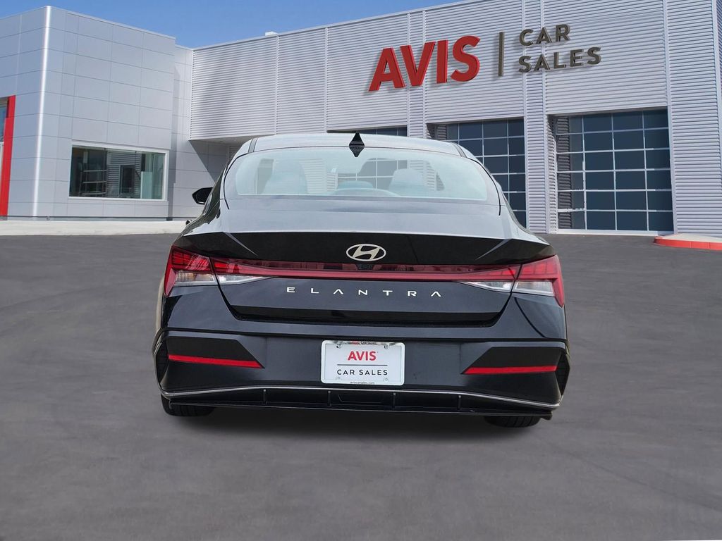 Thumbnail: 2025 Hyundai Elantra - 5